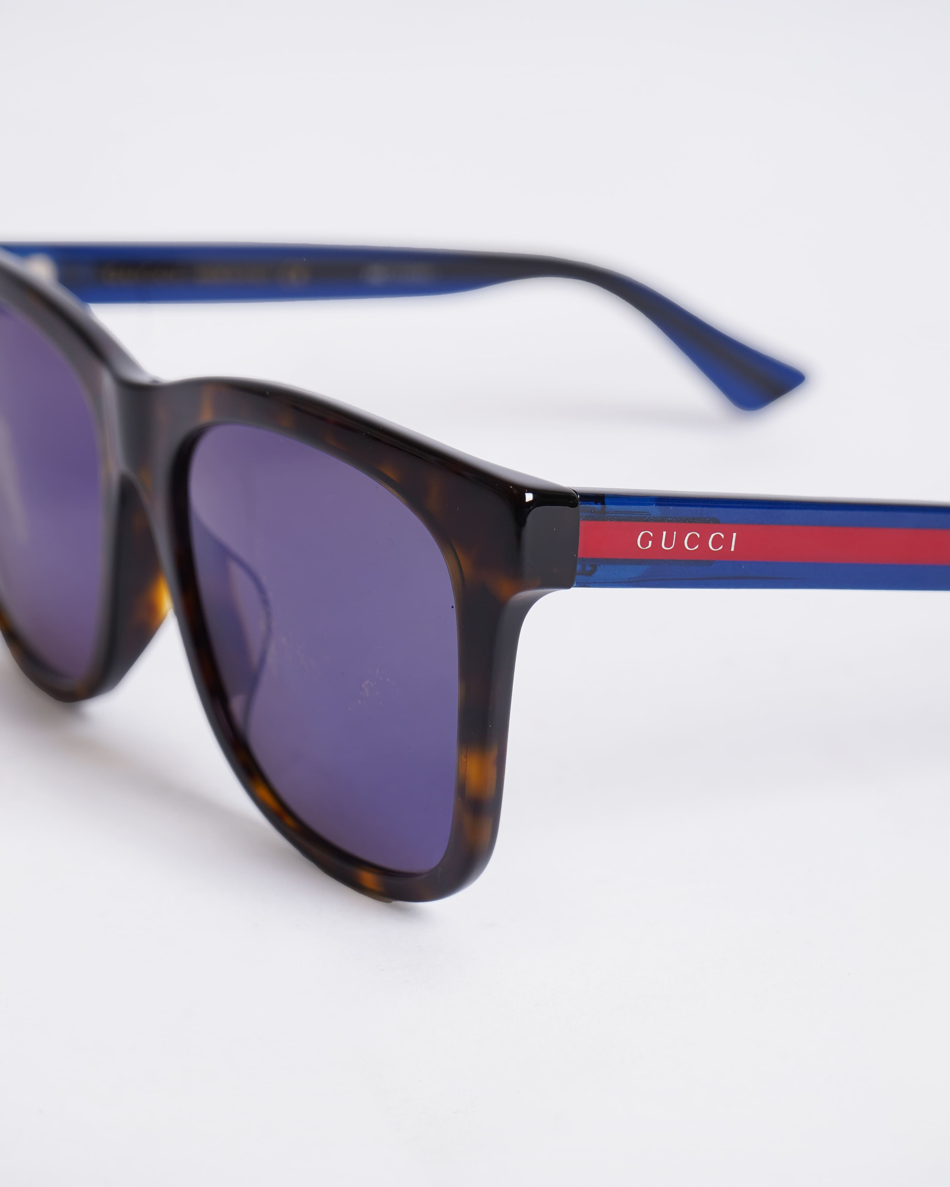 Gucci rectangular frame sunglasses