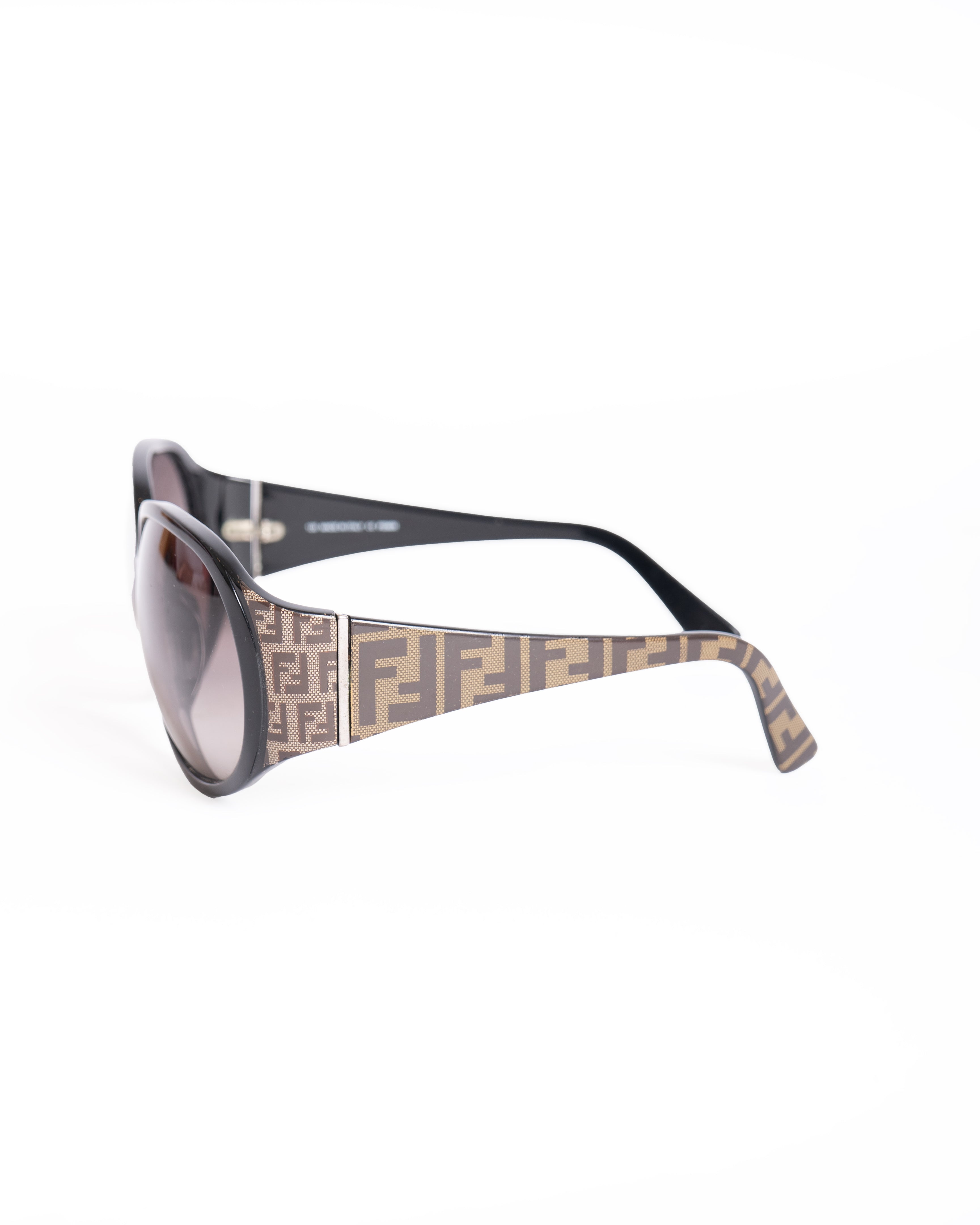 Fendi monogram logo frame oversized sunglasses