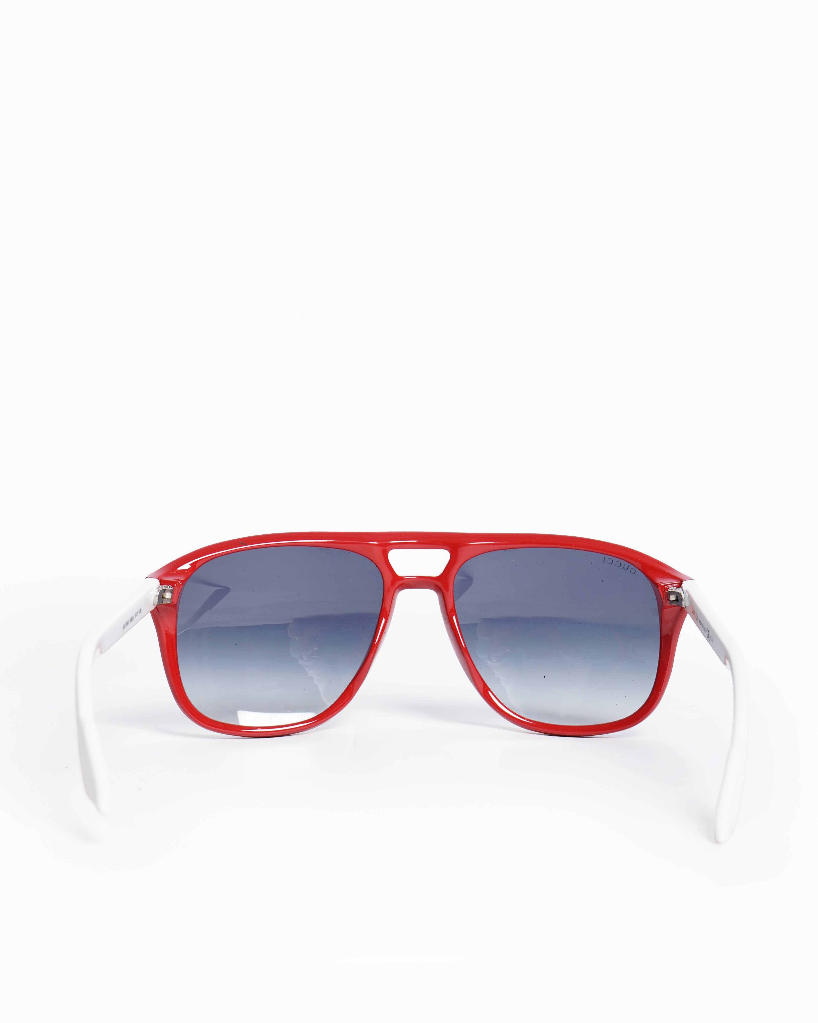 Gucci
Aviator Sunglasses,Red & White Frame/Grey Gradient Lens
