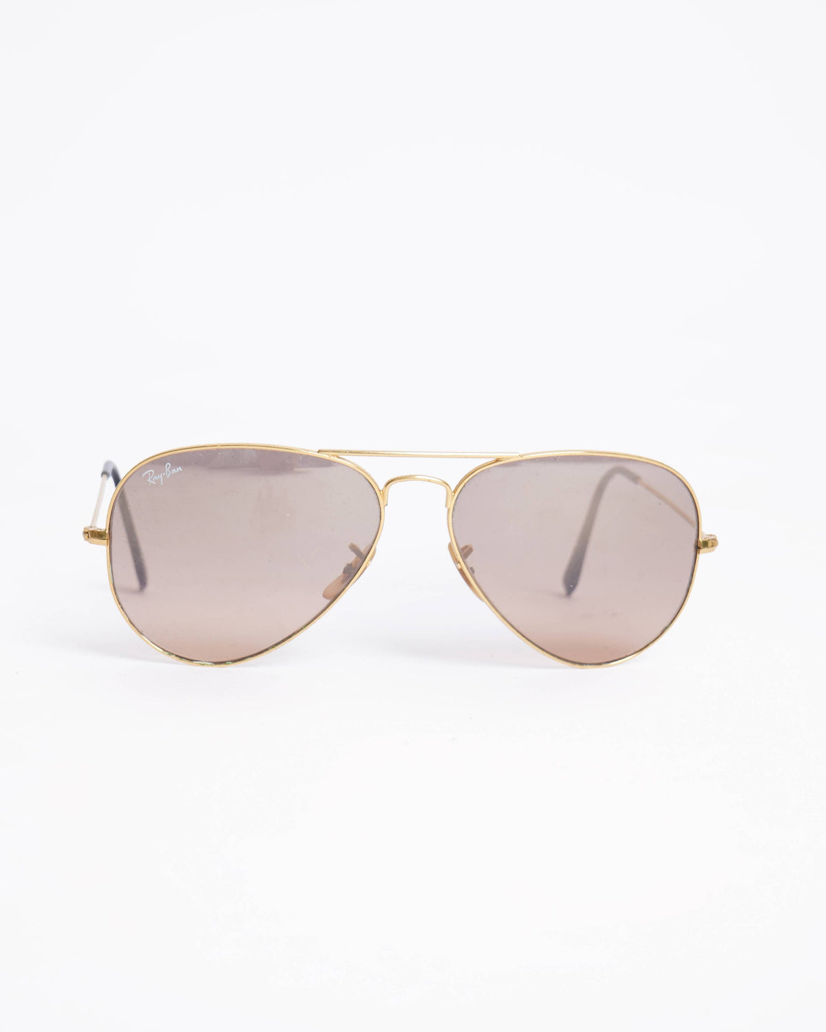Ray-Ban Men’s Aviator Sunglasses with a gold-tone frame