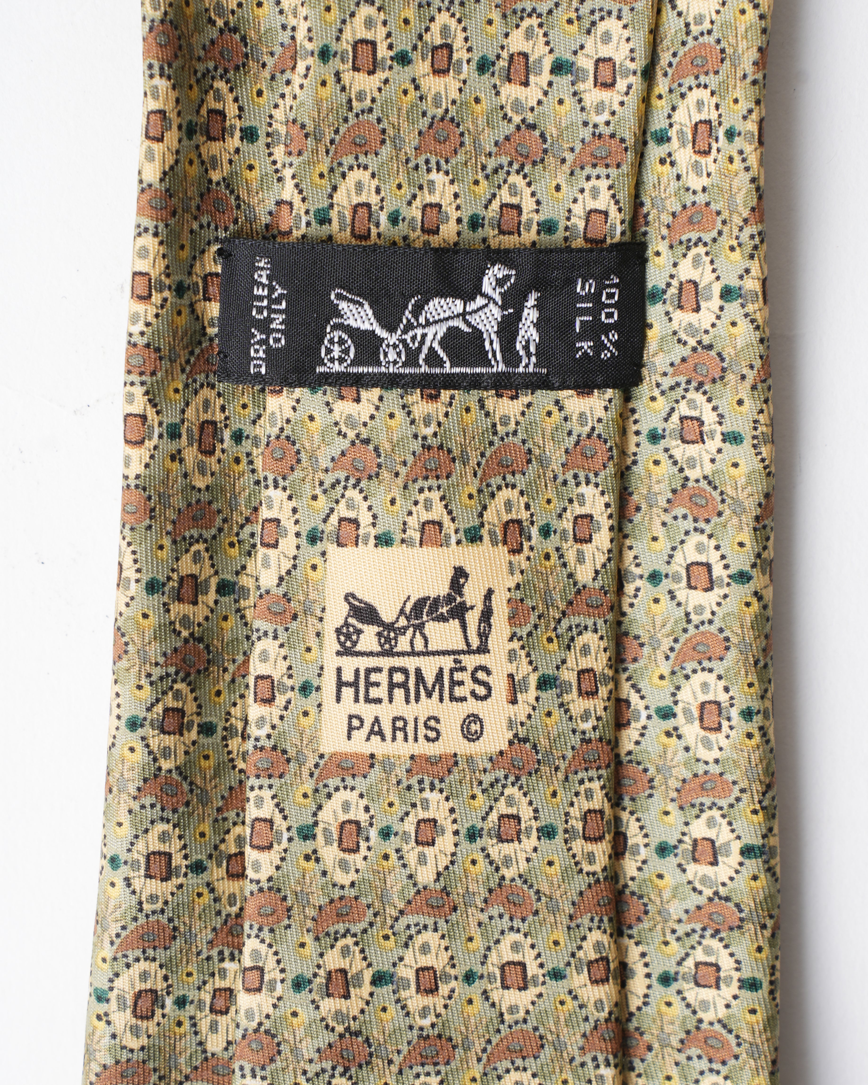 Hermes Paris 760 UA outlet Silk Tie Beige Gometric Pattern