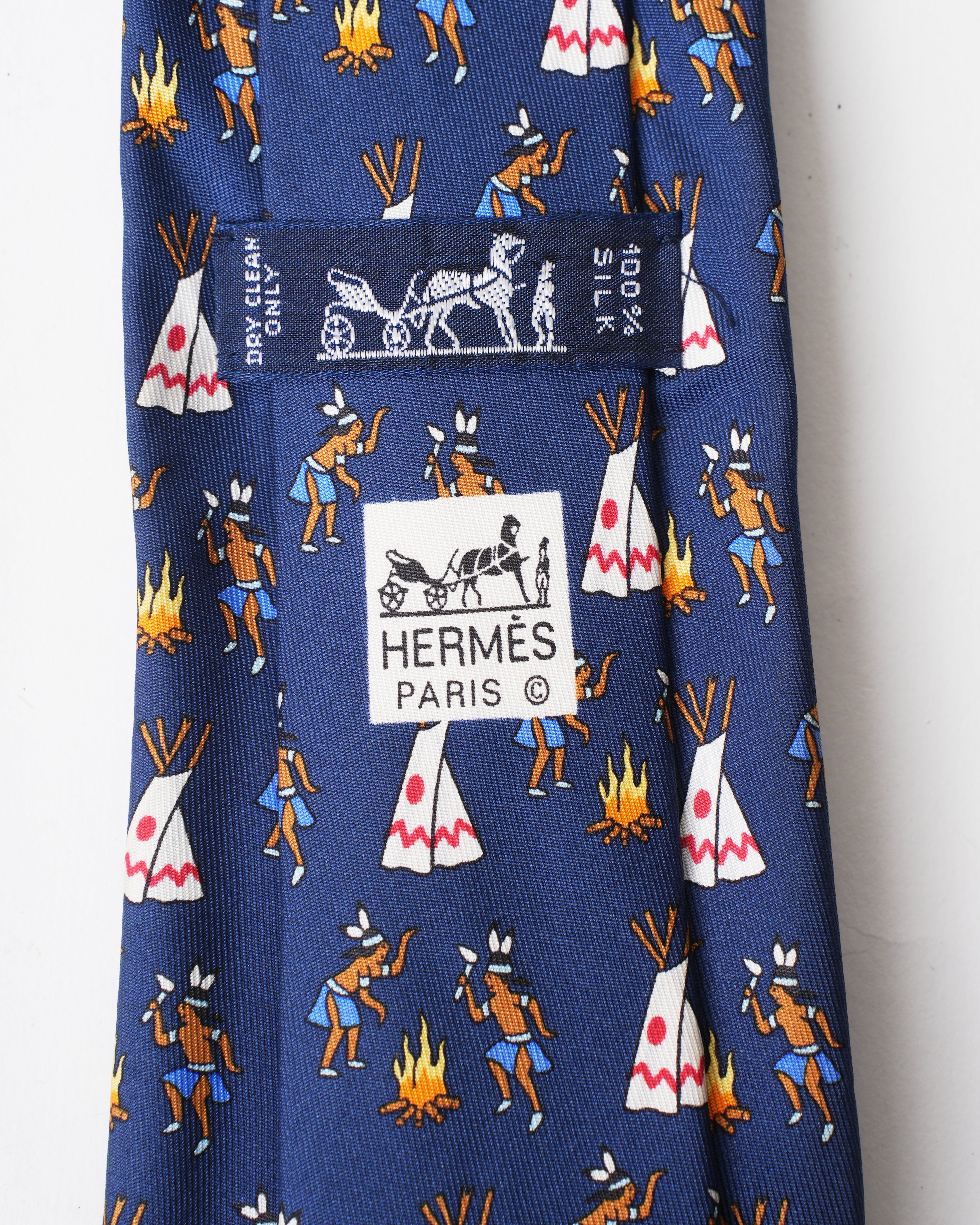 Hermes Tribal Fire Tie