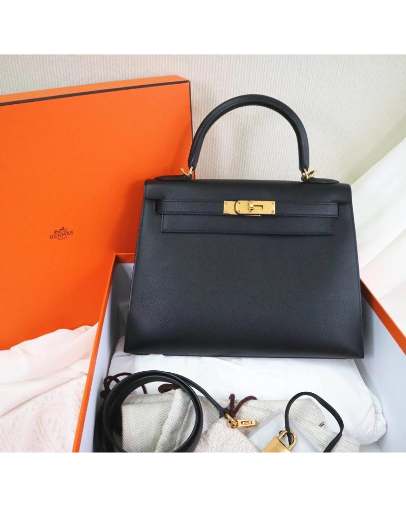 Hermes Kelly 28 In Black With Gold Tone Hardware