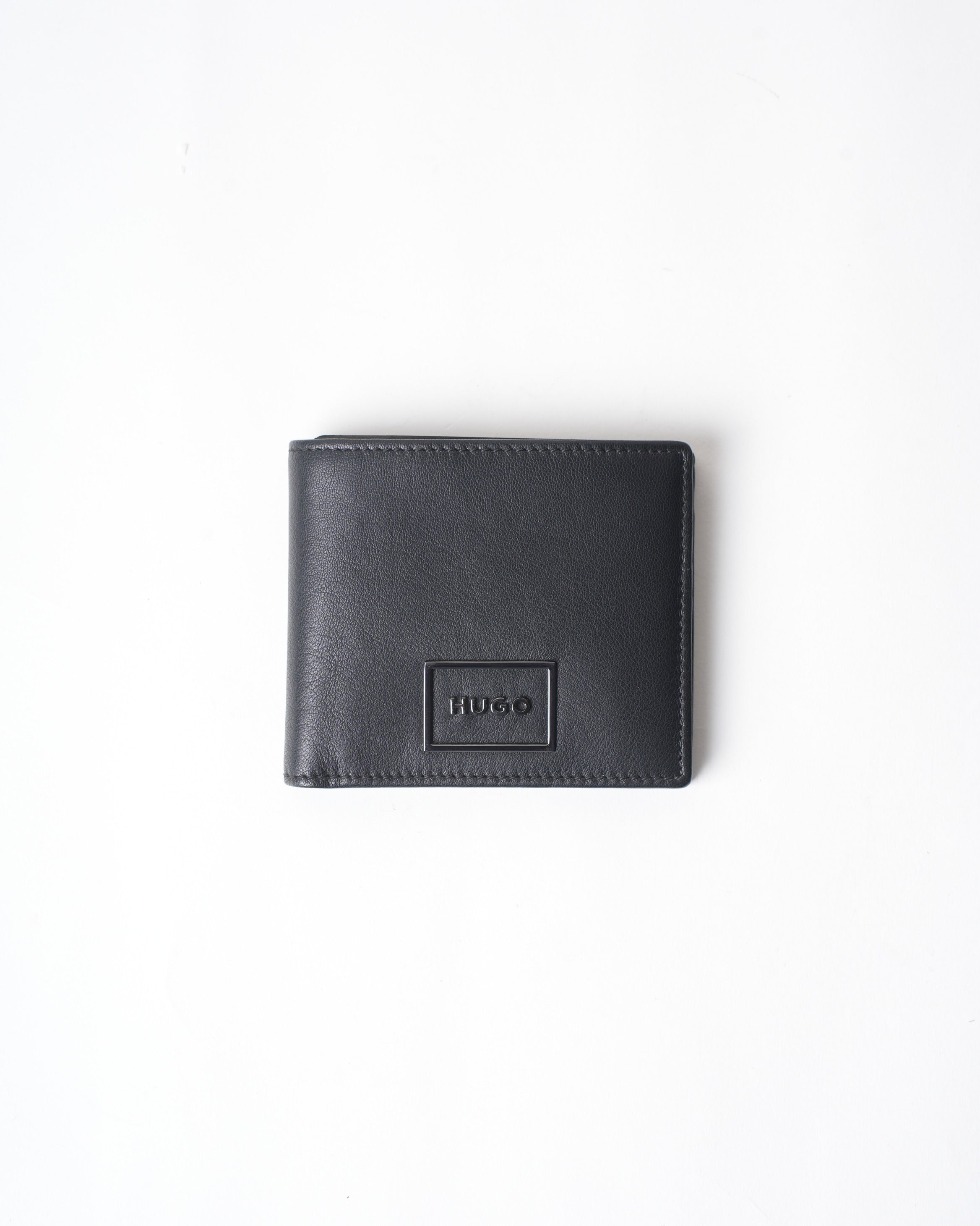 New Hugo silver at Base Square Wallet