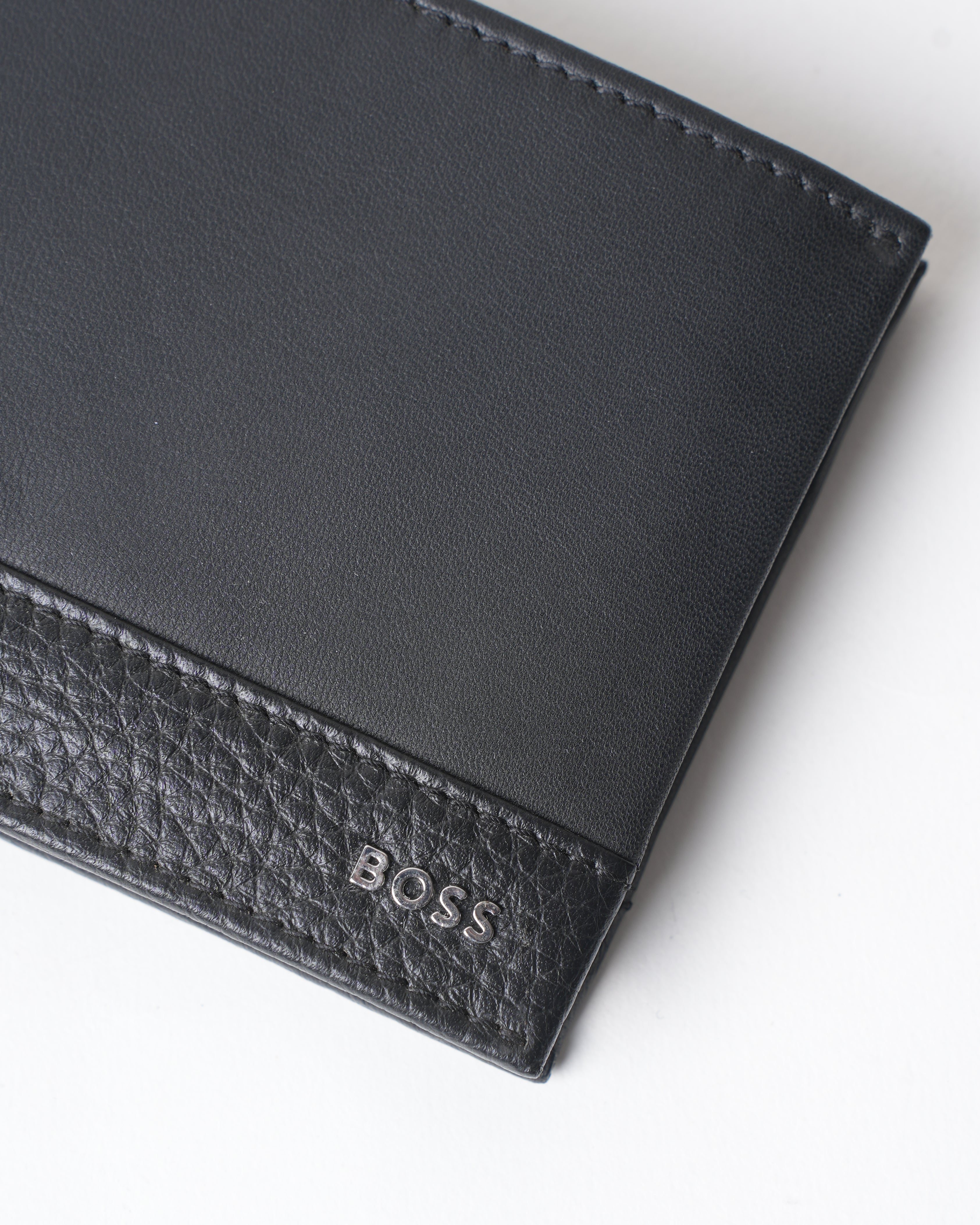 *New* 2 Level Boss Semi Textured Wallet