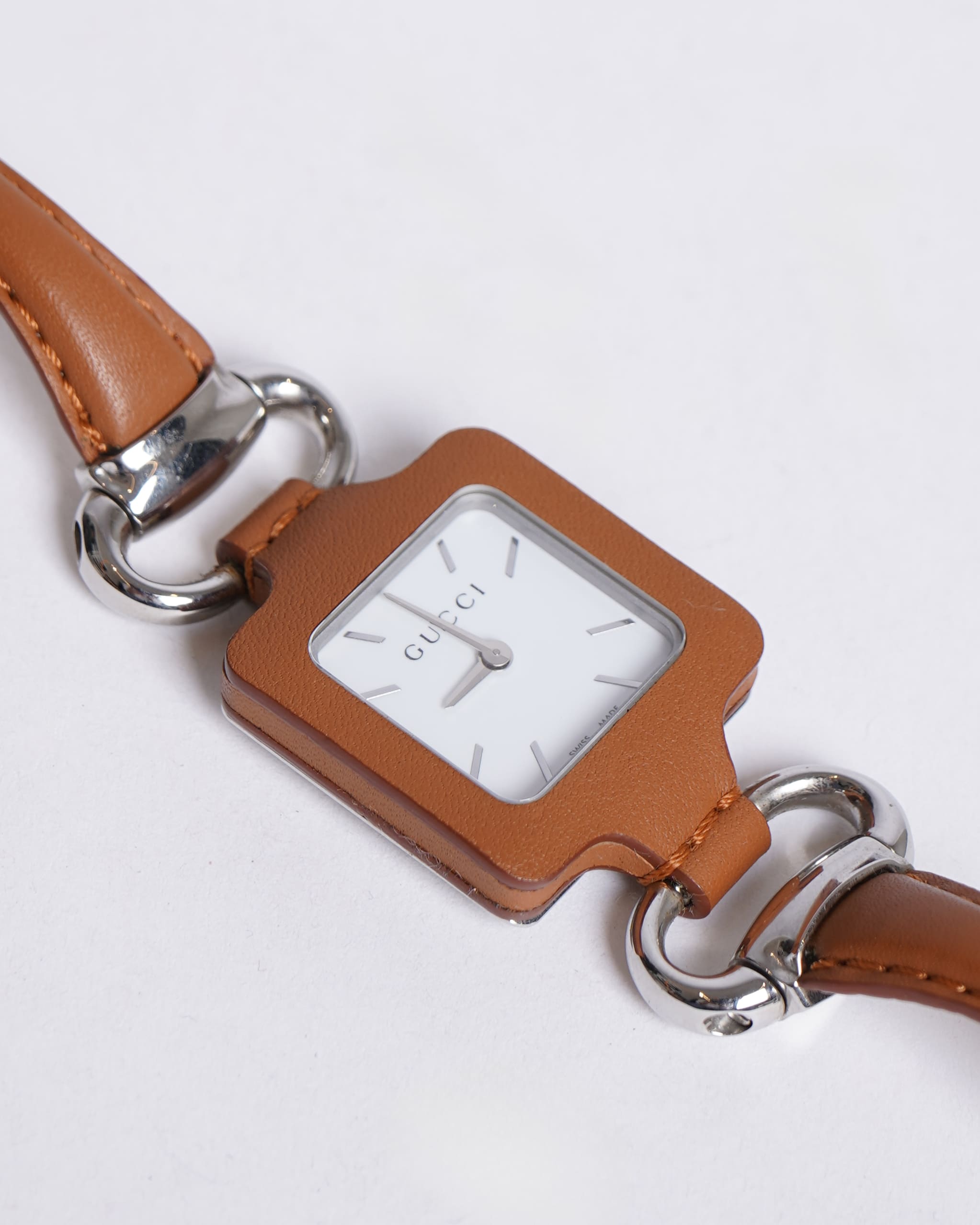 Gucci 1921 Collection 130.5 Quartz Women's Watch White Dial Analog From Japan