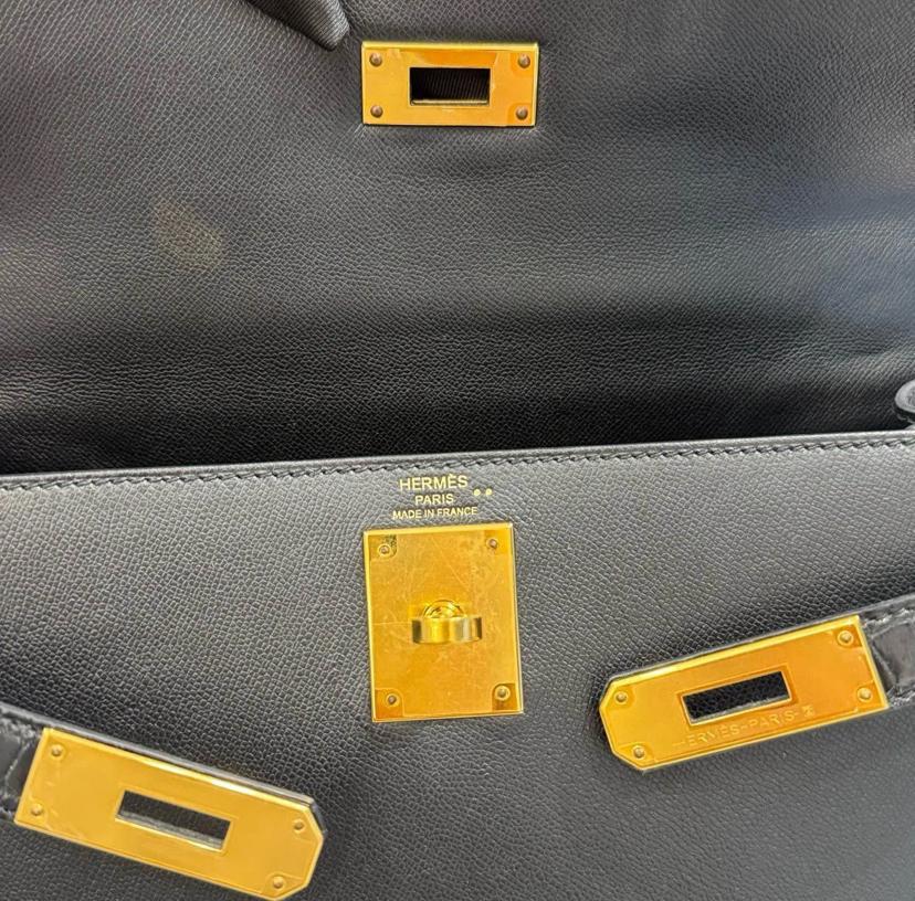 Hermes Kelly 28 In Black With Gold Tone Hardware