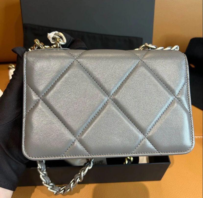 New Chanel 19 WOC