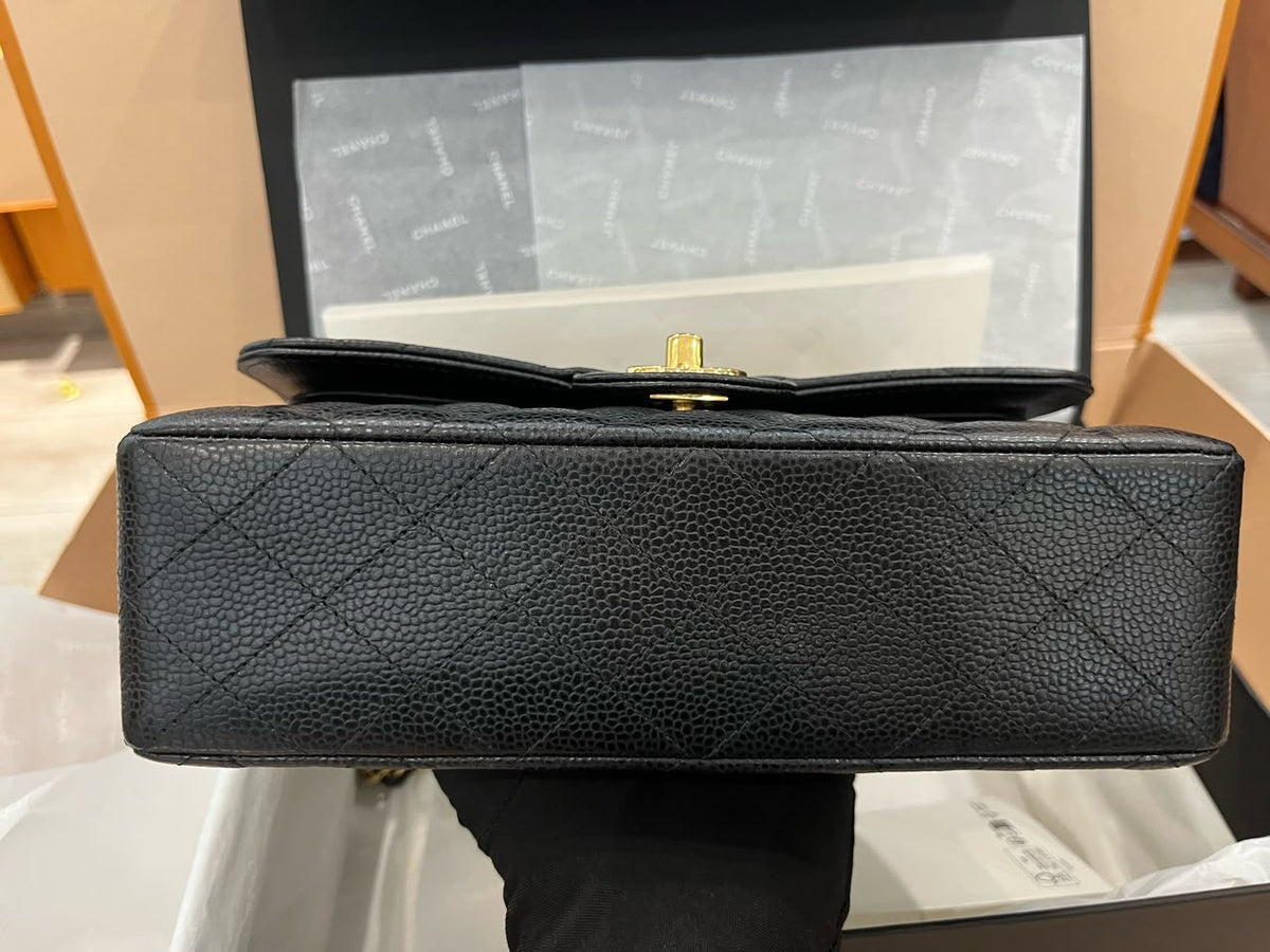 CHANEL Small Classic Flap
