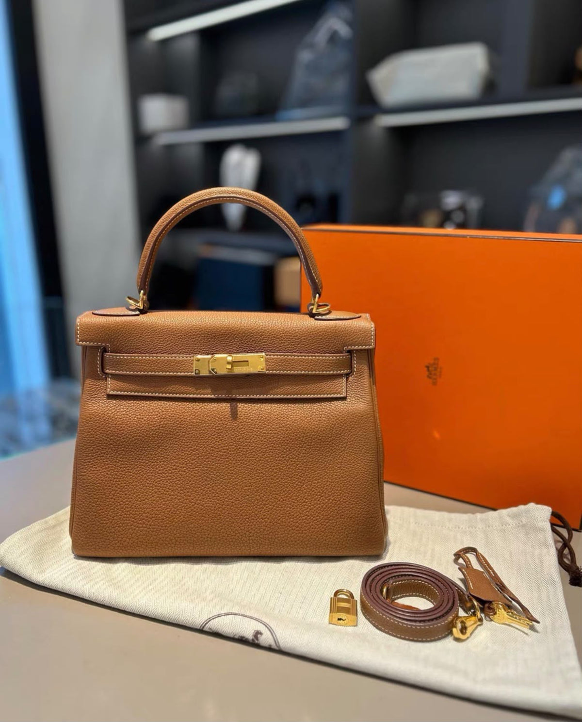 Hermes Kelly 28 Togo leather W stamp