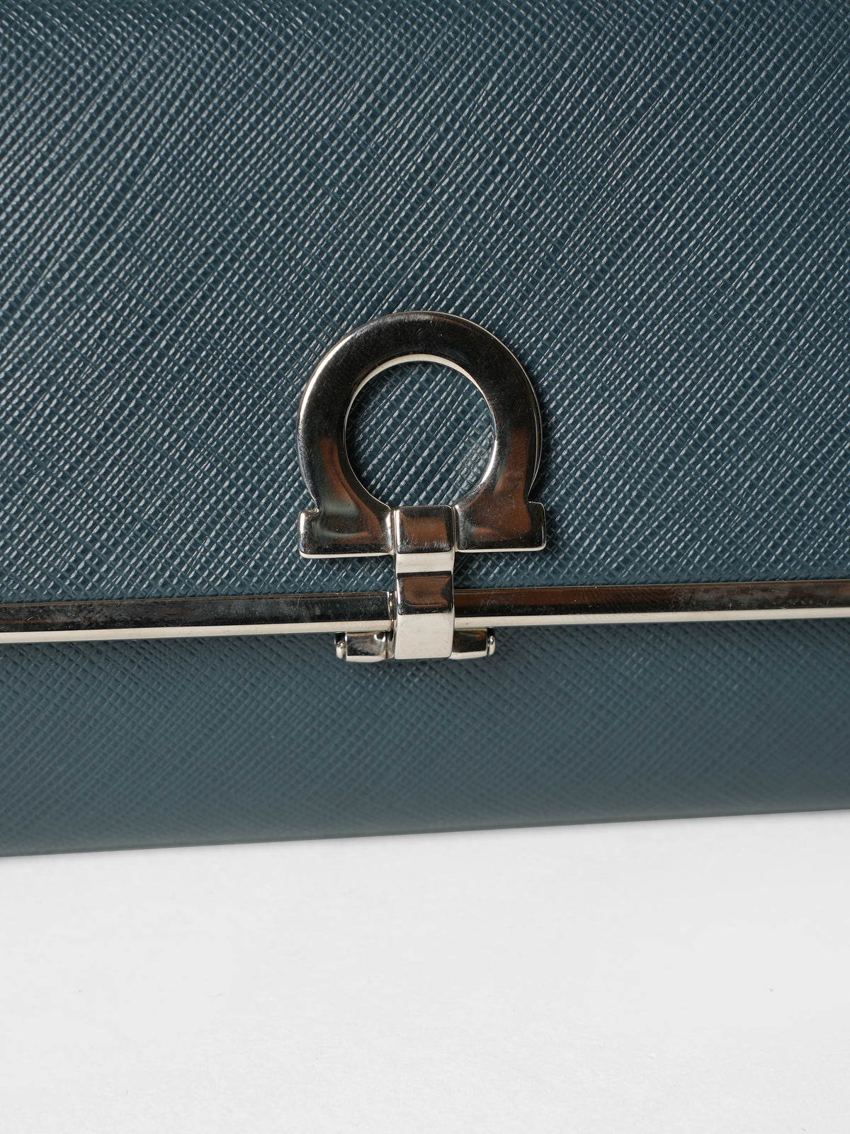 Ferragamo Gancini Icona Vitello Wallet