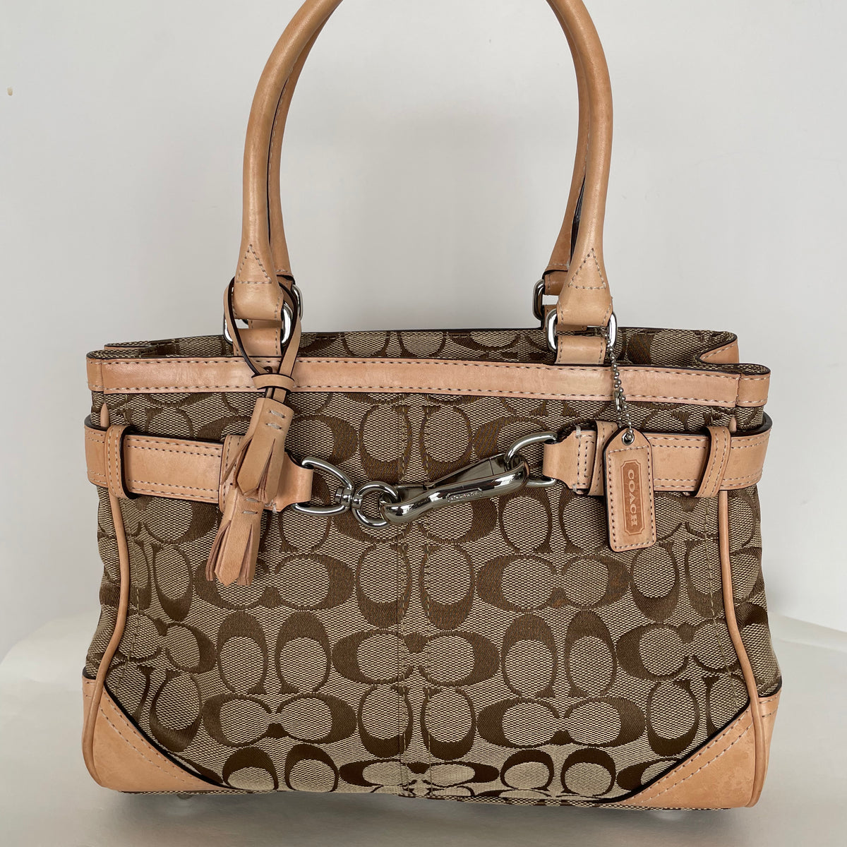 バッグ Coach Hampton Signature Canvas Satchel IMG_1088.heic?crop=center&